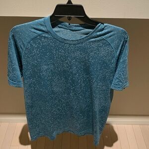 Lululemon metal vent short sleeve tee